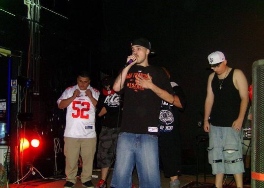 Rob ~ The ~ DoN spittin FIRE in a 10 man cypher!!!